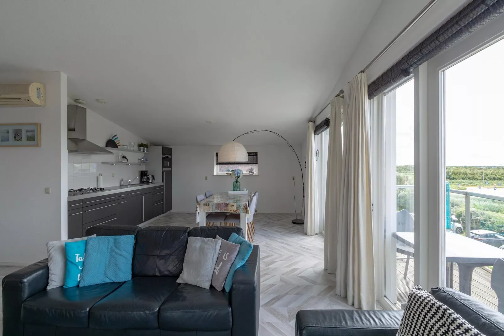 Strandleven 201-Living room