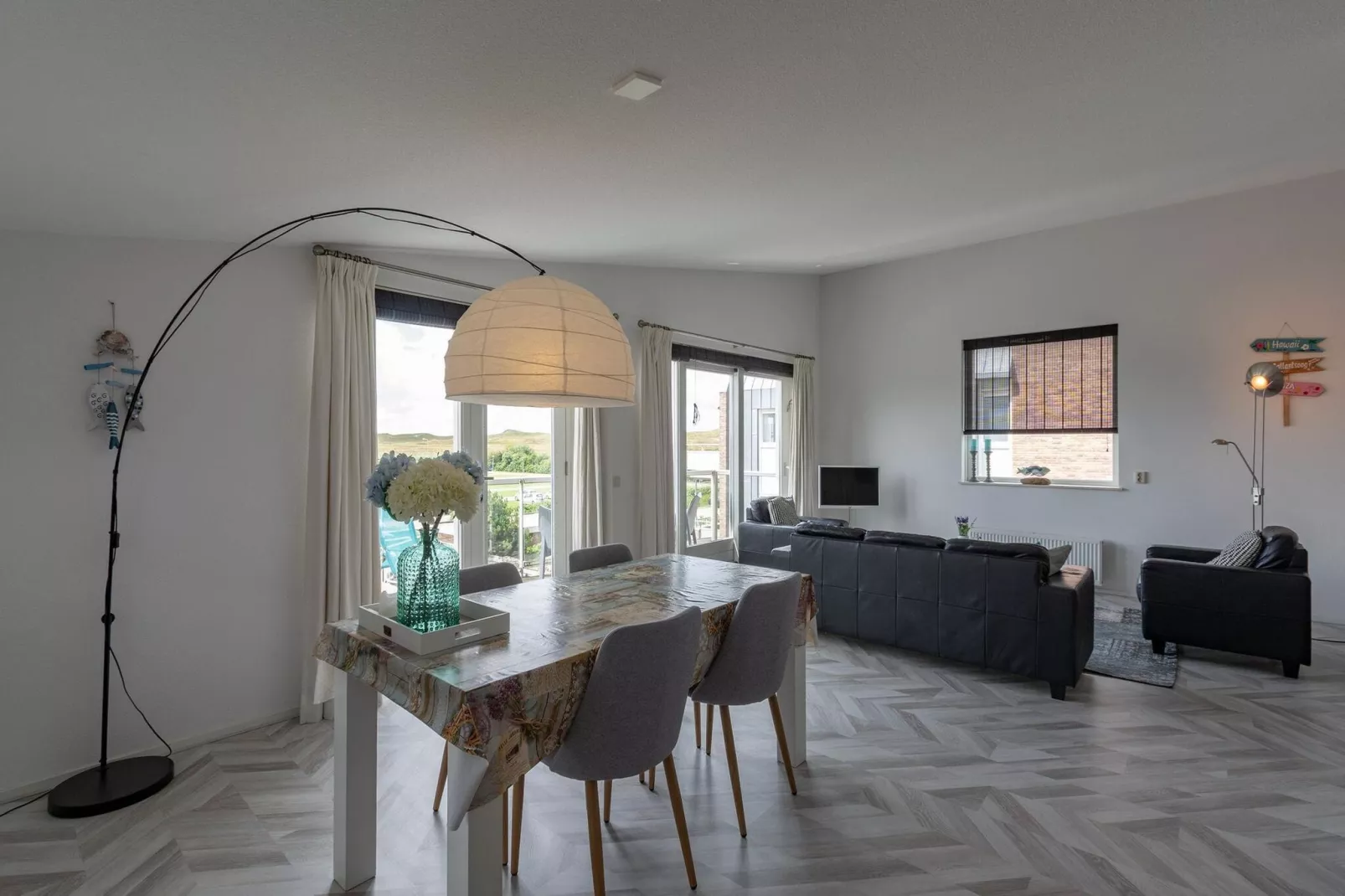 Strandleven 201-Dining room