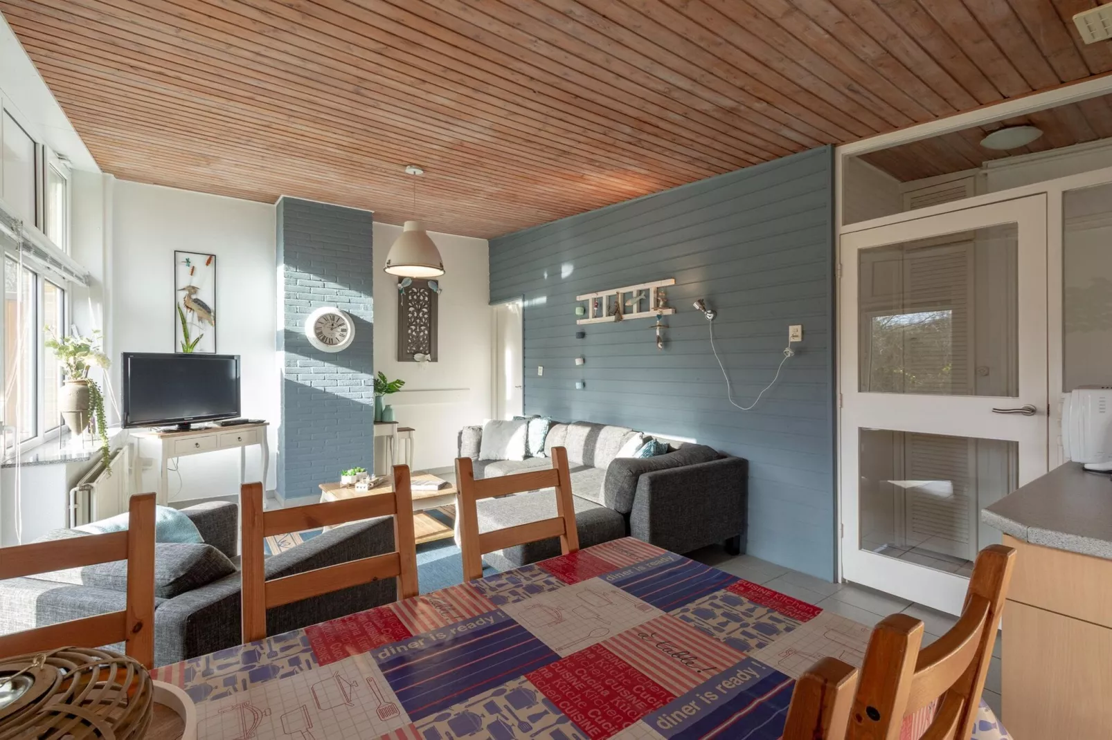 Duinland 90-Dining room