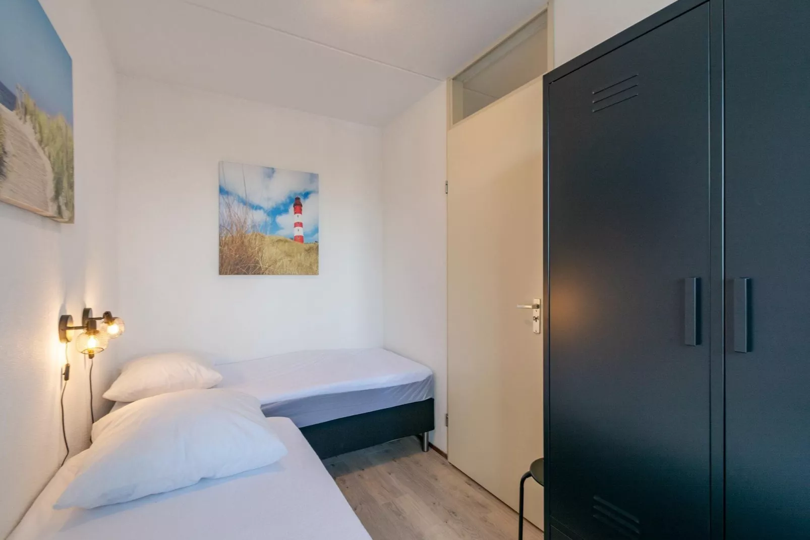 Strandslag 127-Bedroom