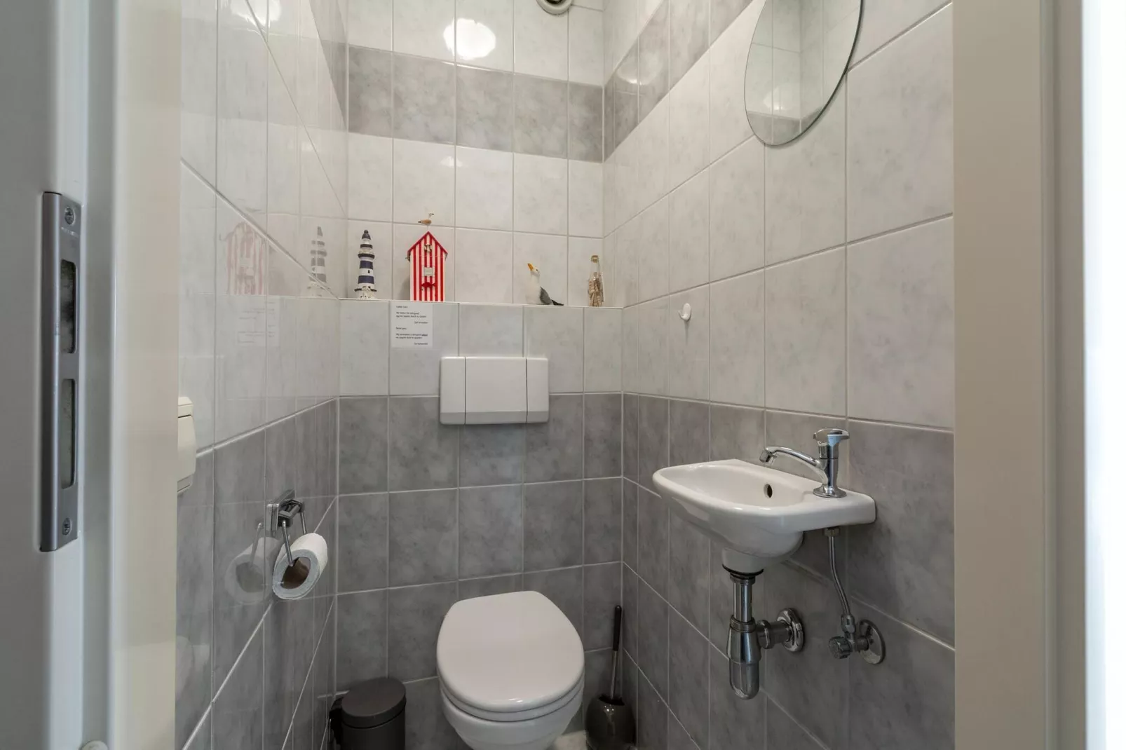 Strandslag 127-Bathroom
