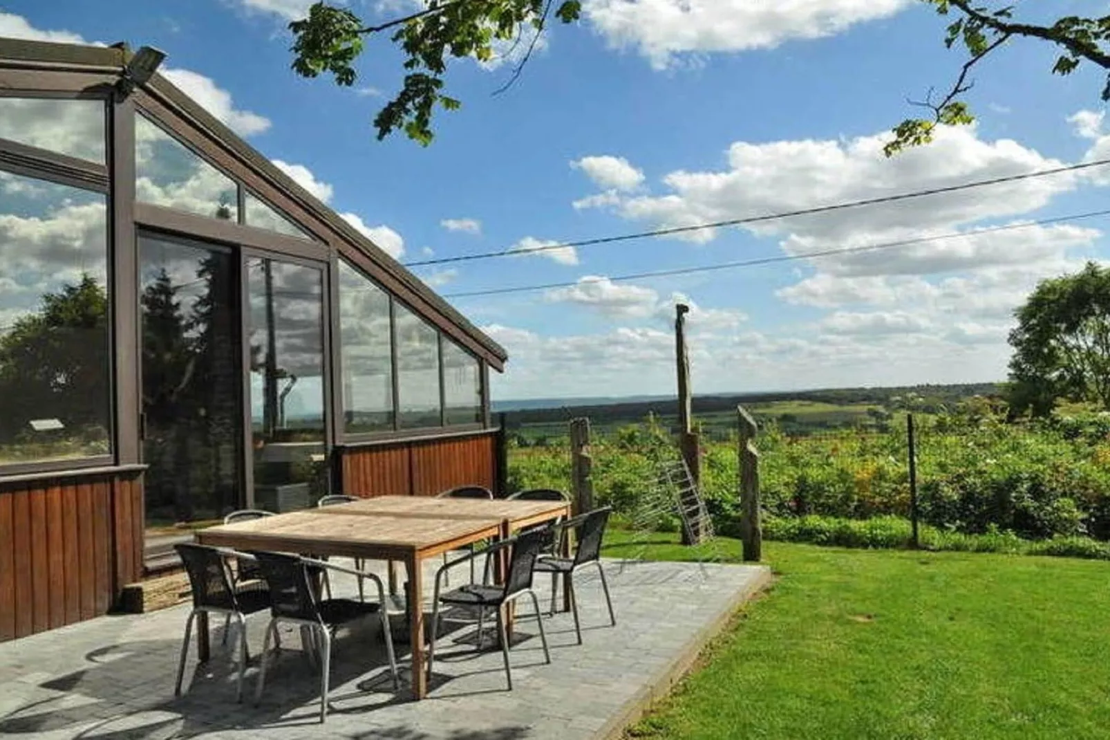 Arbre Dressé-Terrace balcony