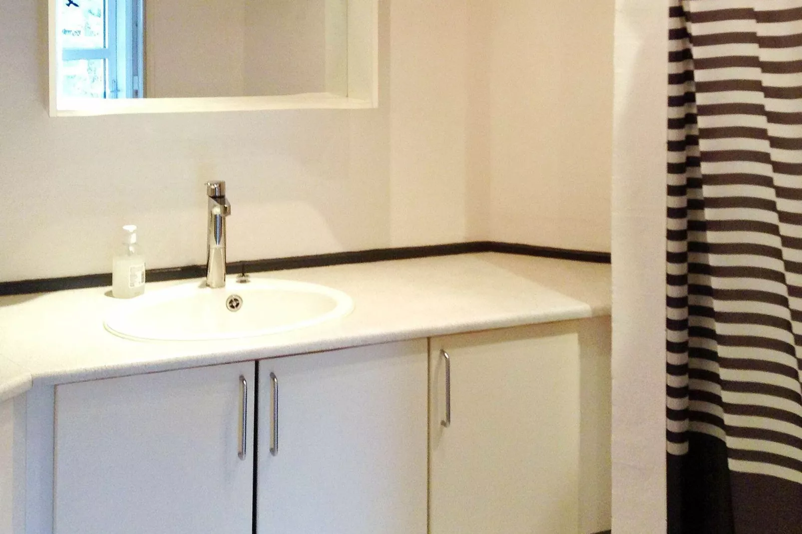 12 person holiday home in Glesborg-Indoor