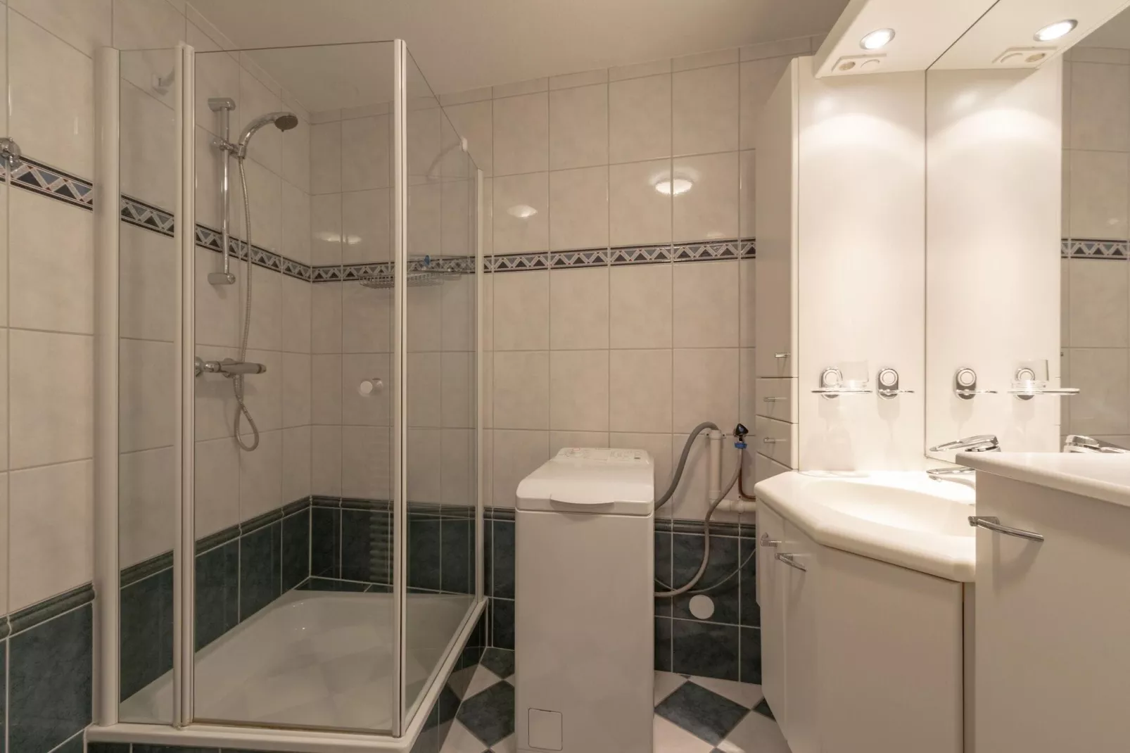 Wijde Blick 208-Bathroom