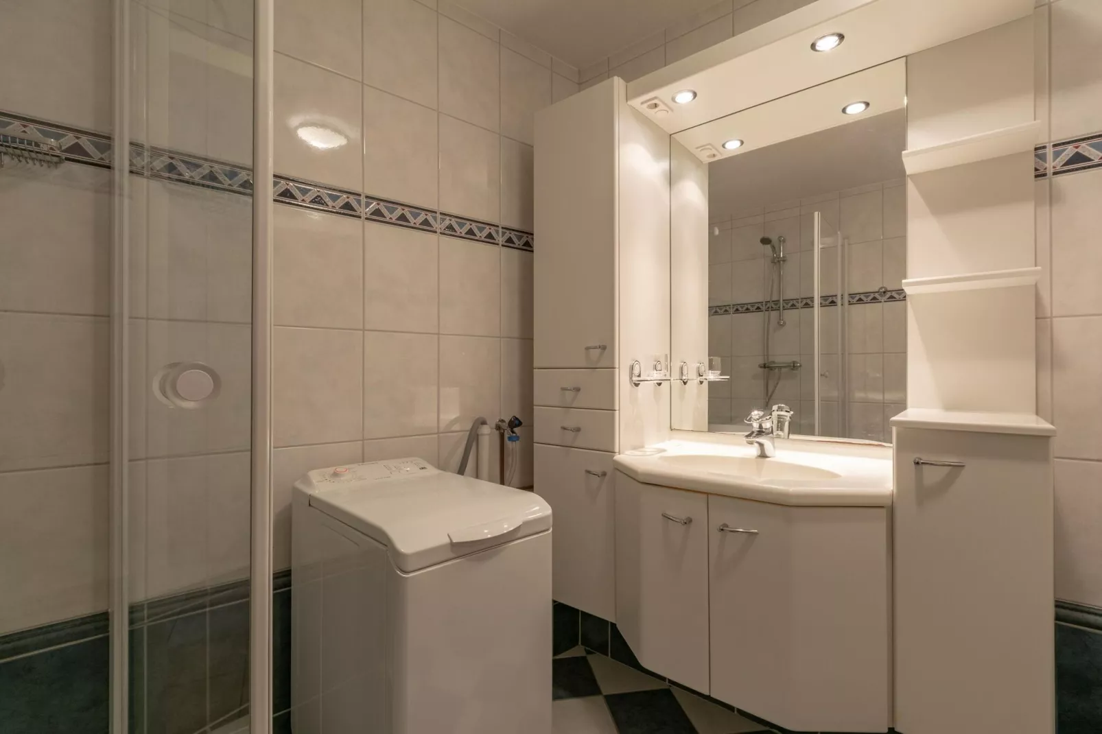 Wijde Blick 208-Bathroom