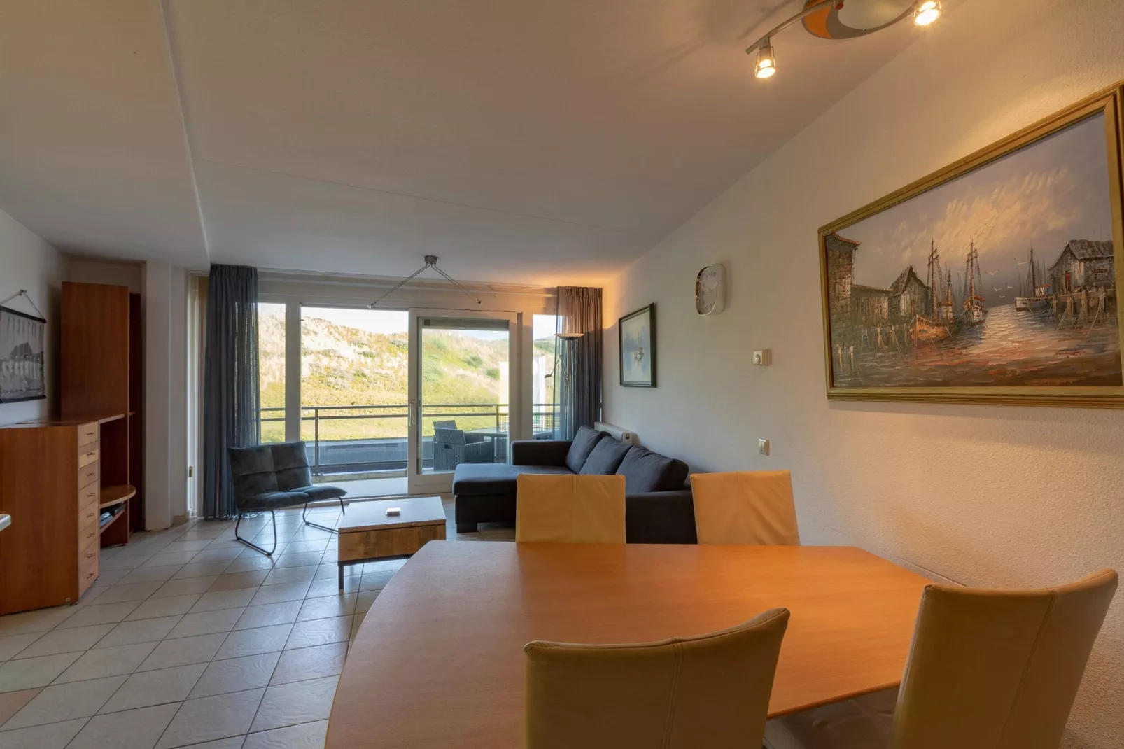 Wijde Blick 208-Dining room