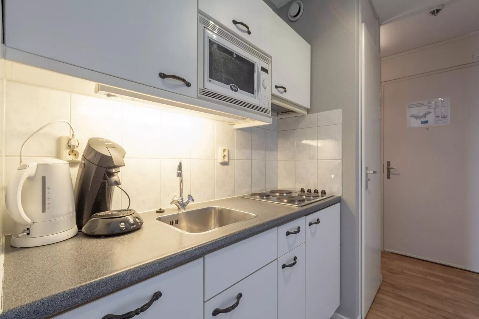 Strandslag 193-Kitchen
