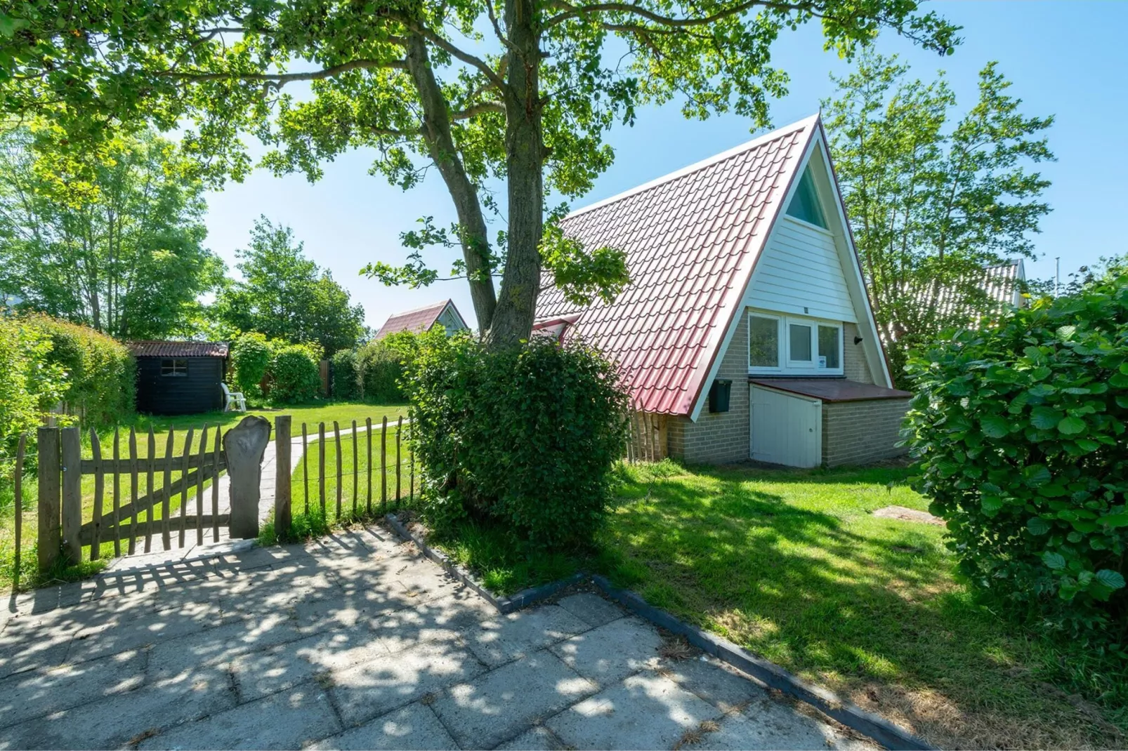 Sandepark 66-Exterior summer