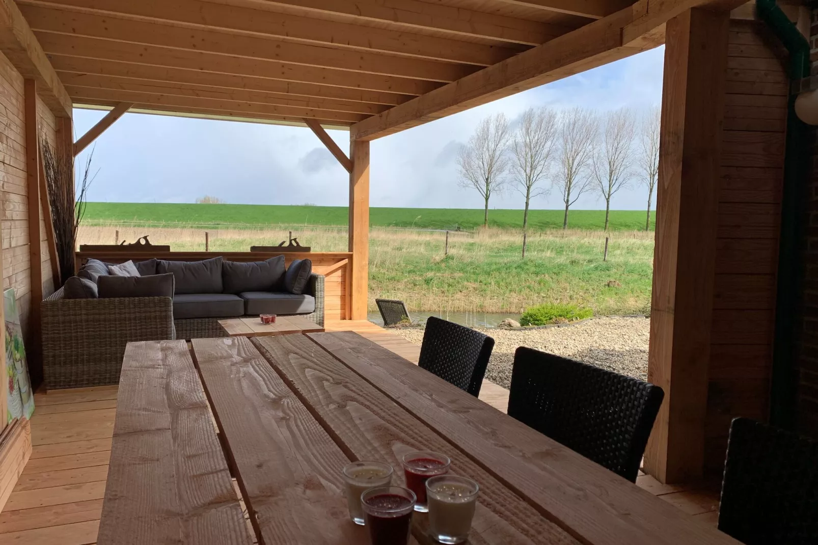 Het Volkerak-Terrace balcony
