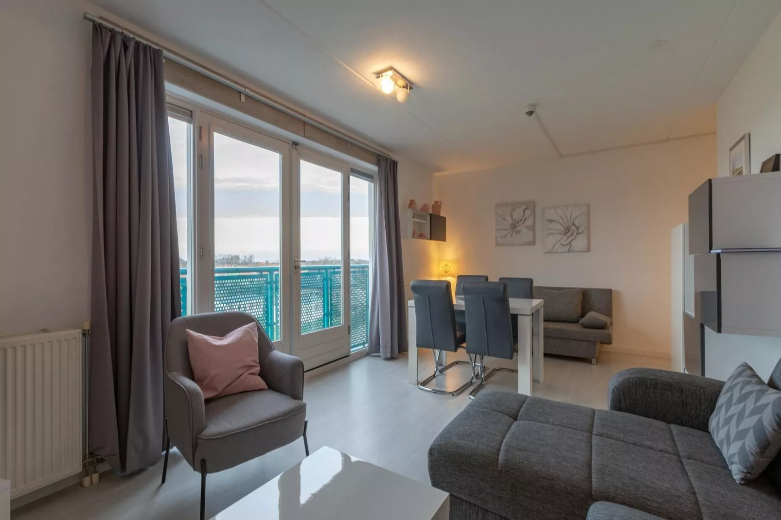 Strandslag 195-Living room