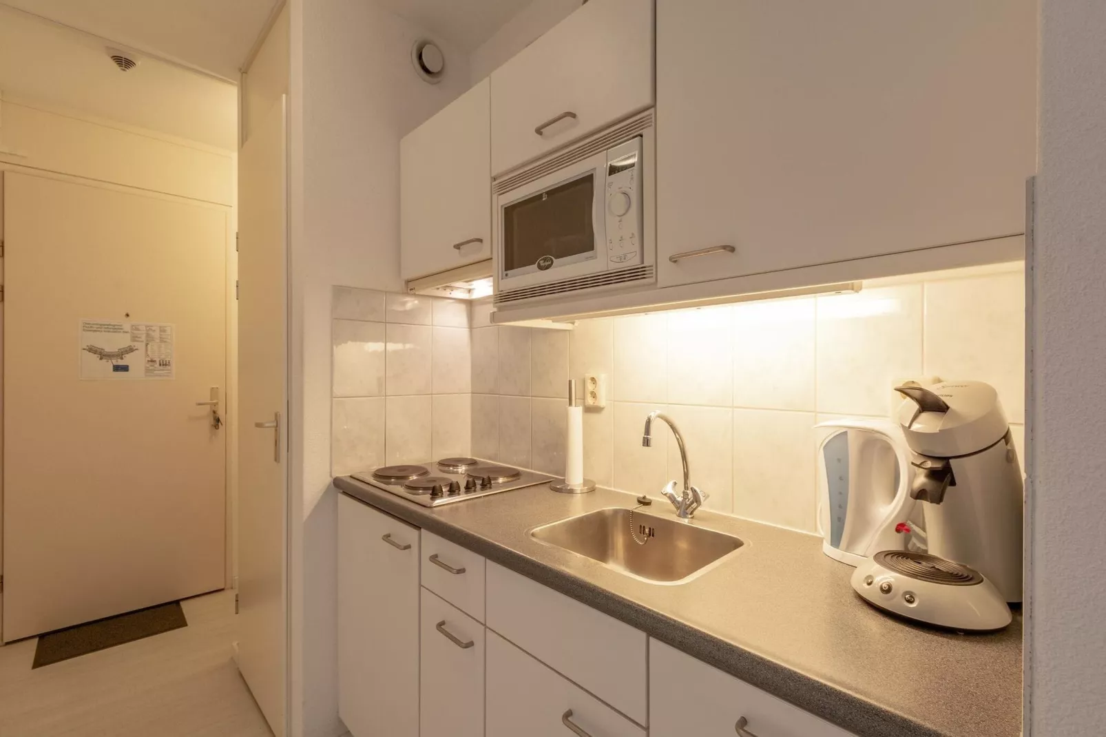Strandslag 195-Kitchen