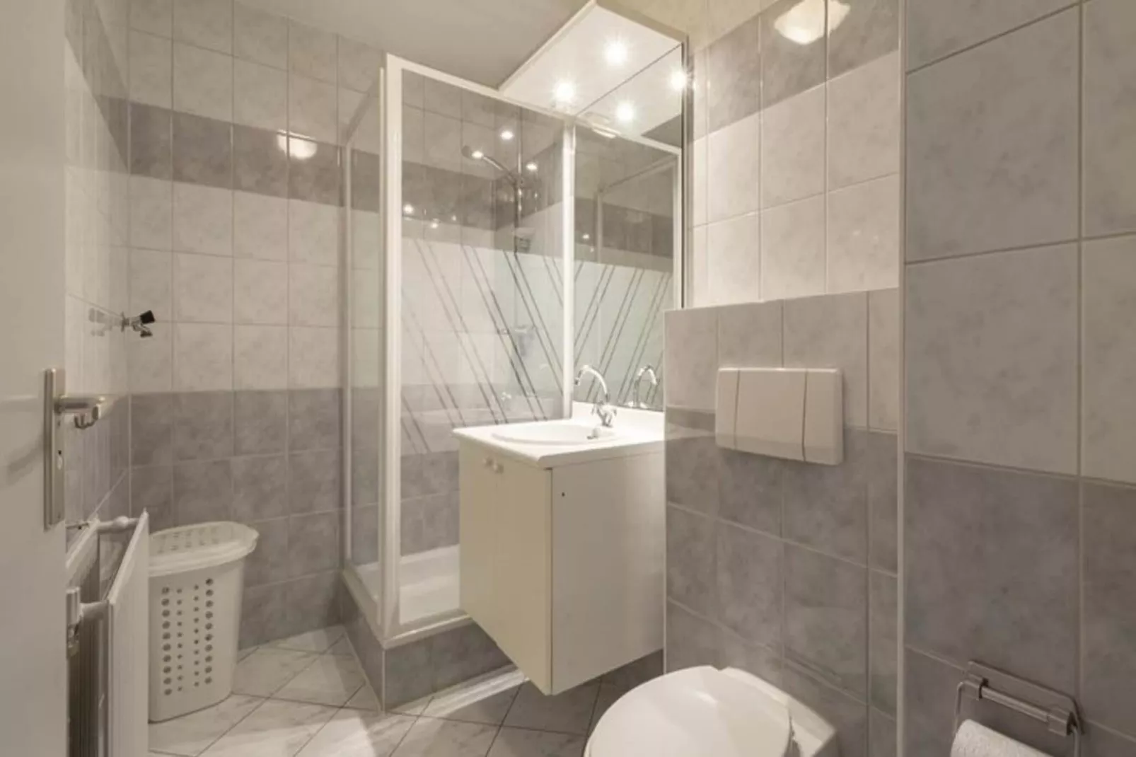 Strandslag 199-Bathroom