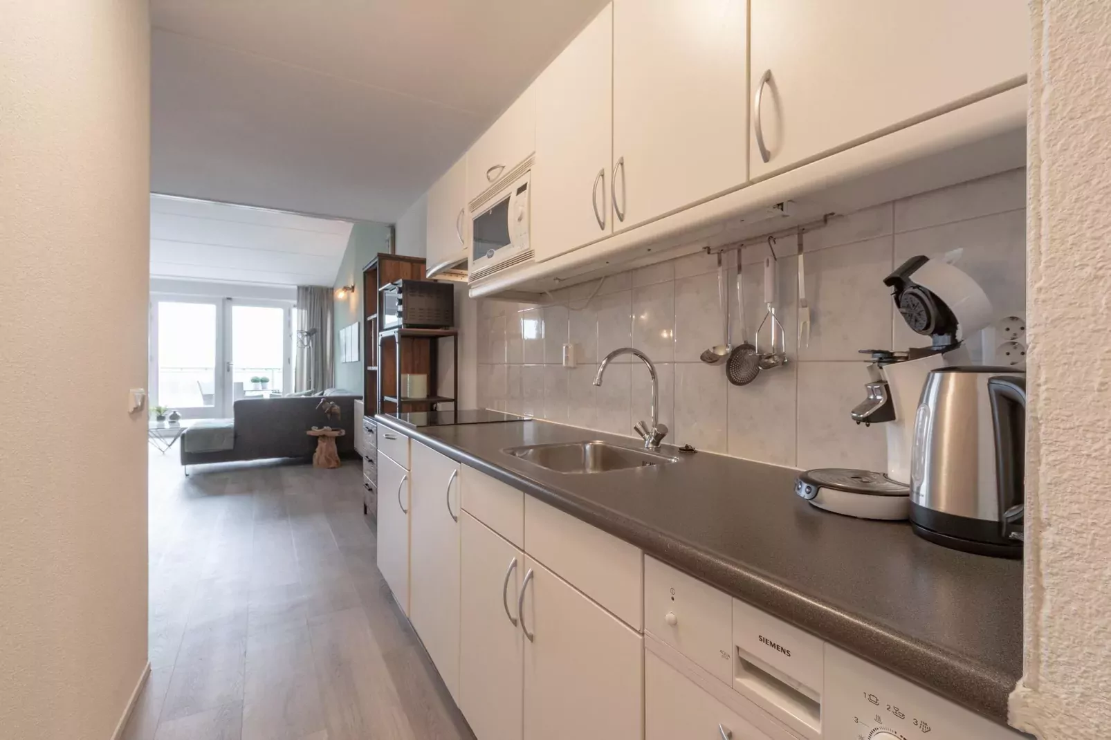 Strandslag 203-Kitchen
