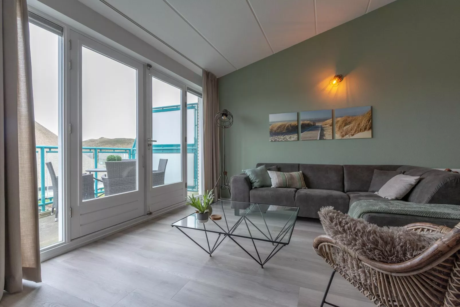 Strandslag 203-Living room