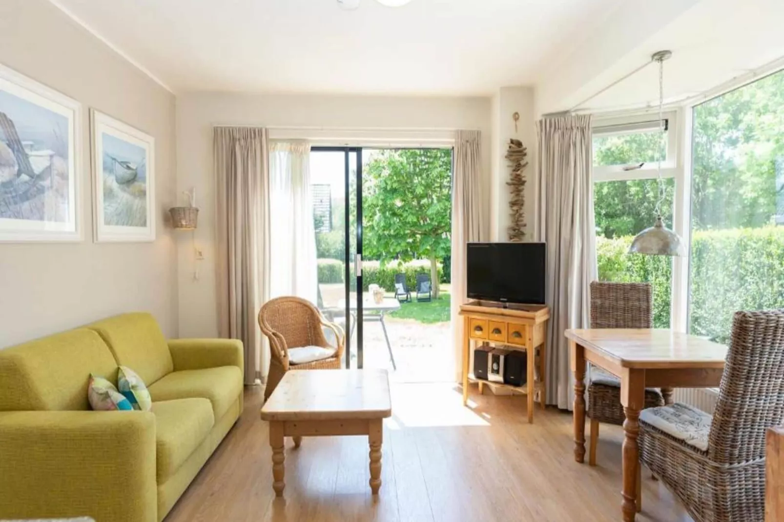 Strandhuys Alikruik-Living room