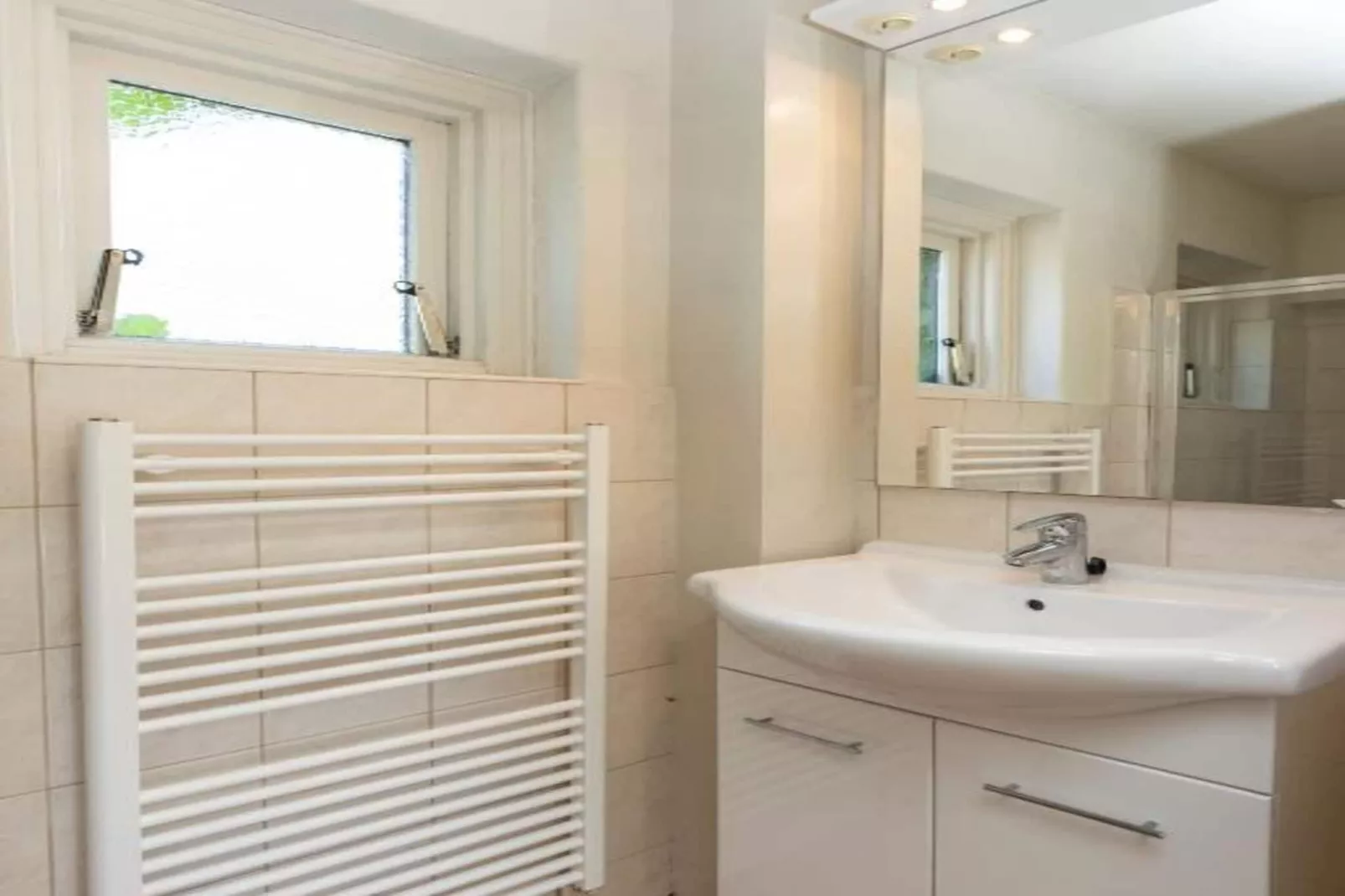 Strandhuys Alikruik-Bathroom
