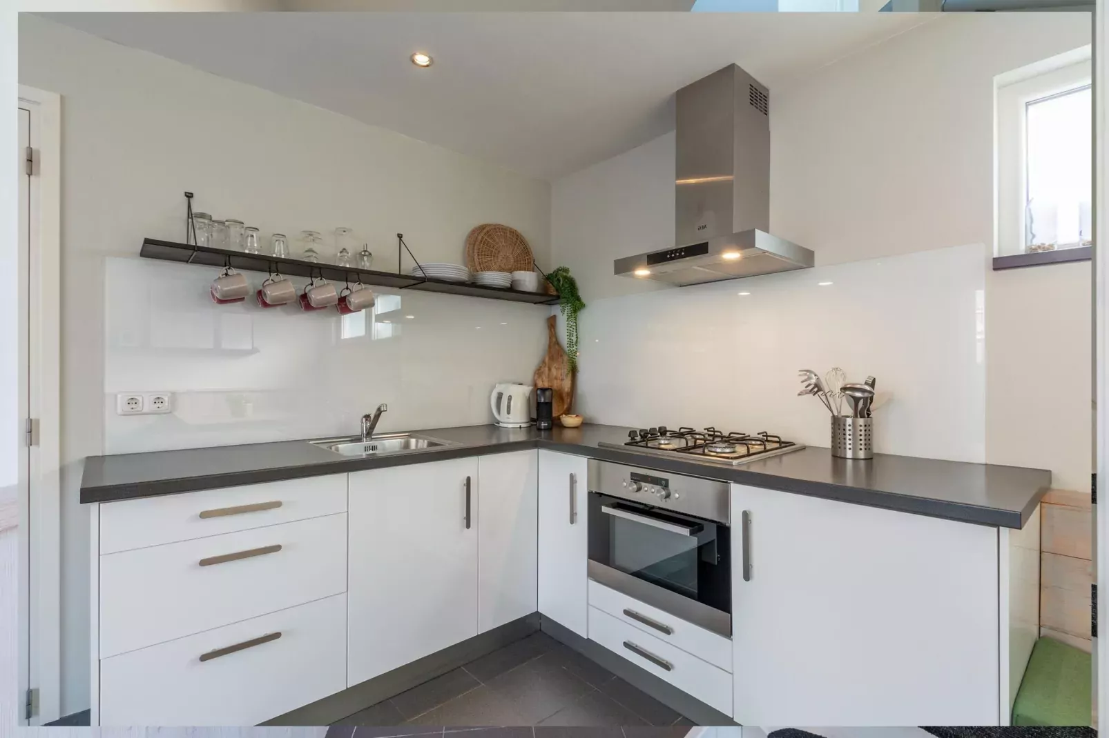 Duinroosweg 83-Kitchen