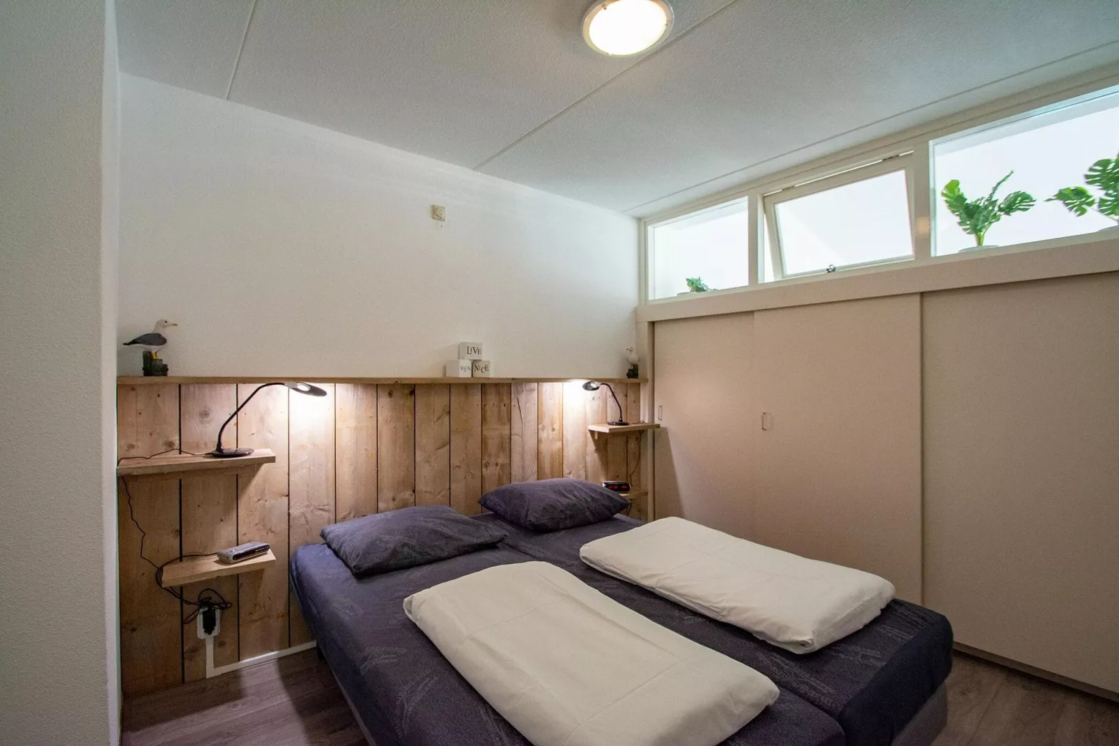 Strandslag 215-Bedroom