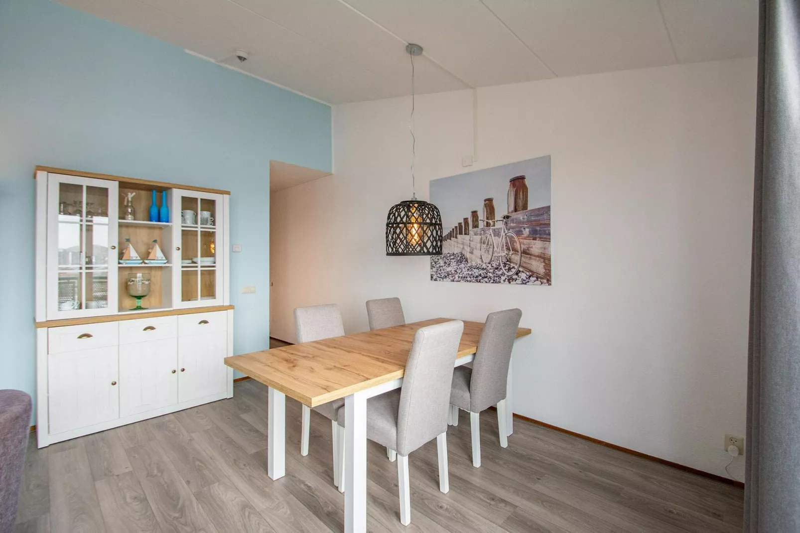 Strandslag 215-Dining room