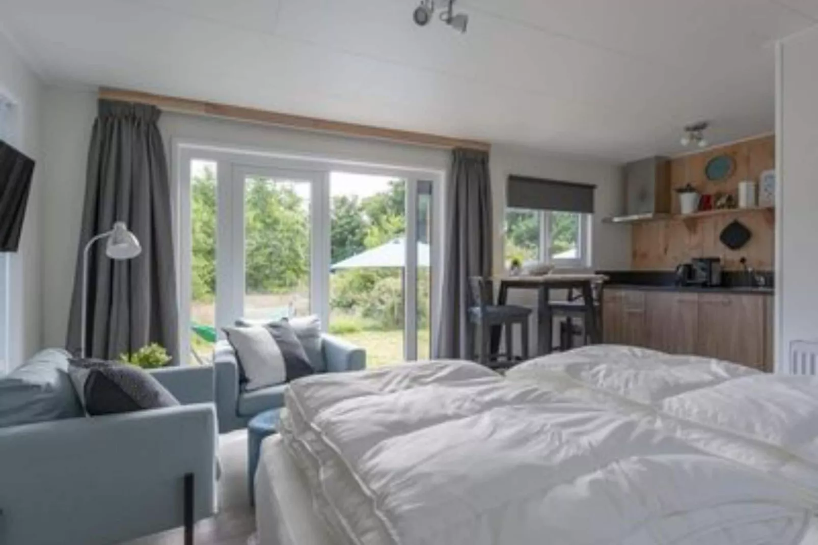 Beach Studio Texel-Bedroom