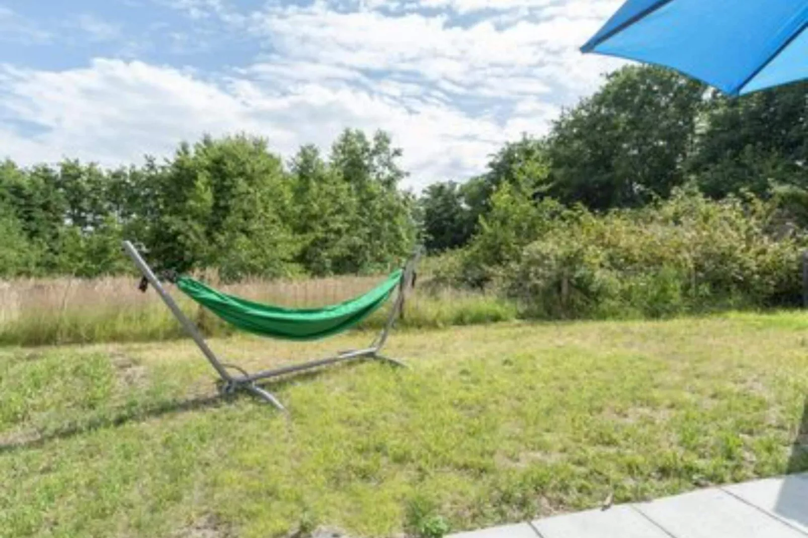 Beach Studio Texel-Gardens summer