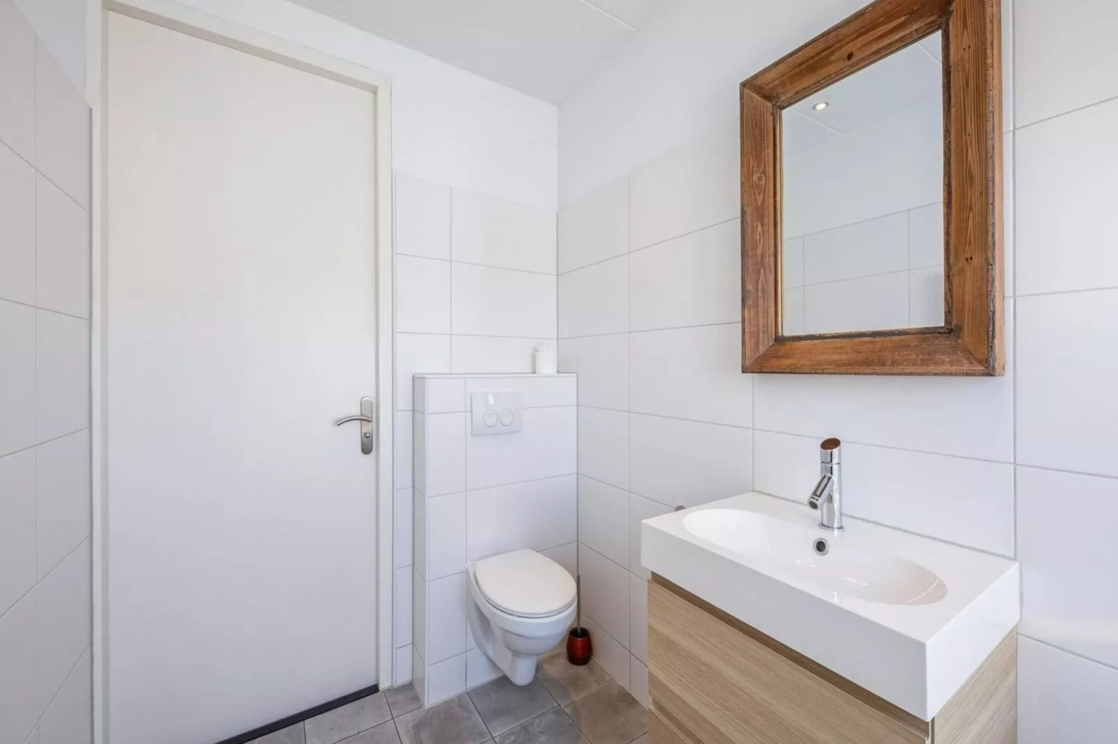 Strandhuys Oester-Bathroom