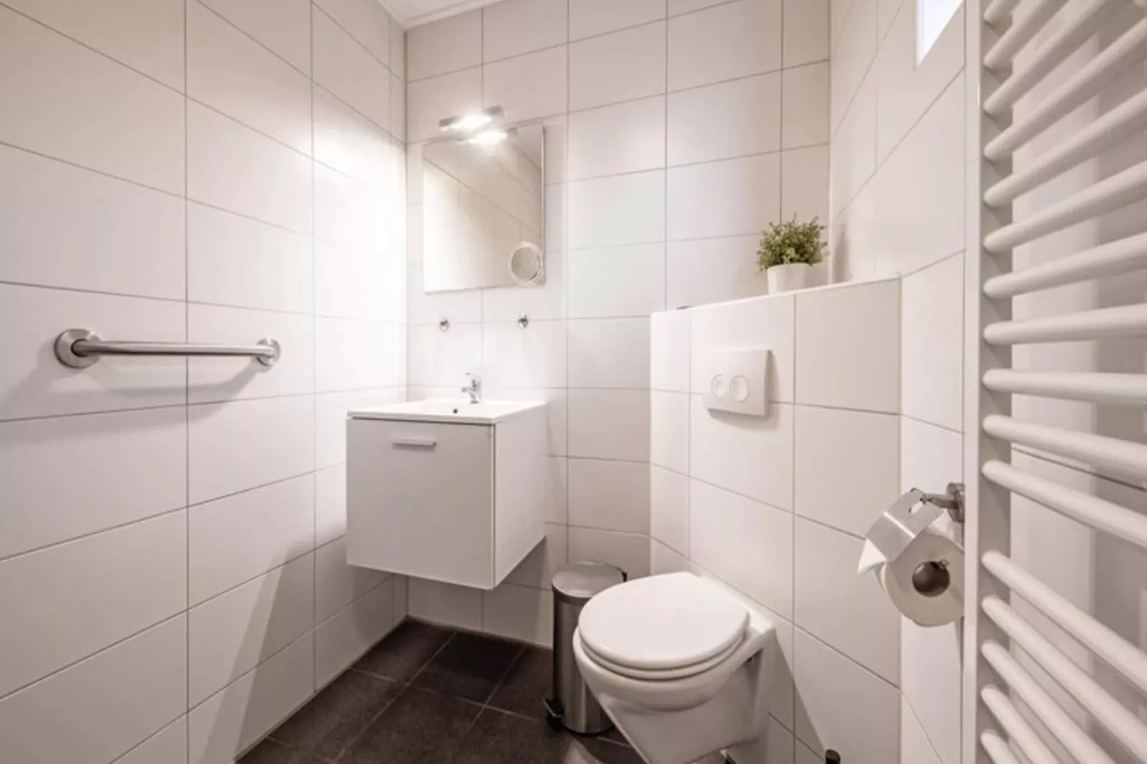 Strandhuys Oester-Bathroom
