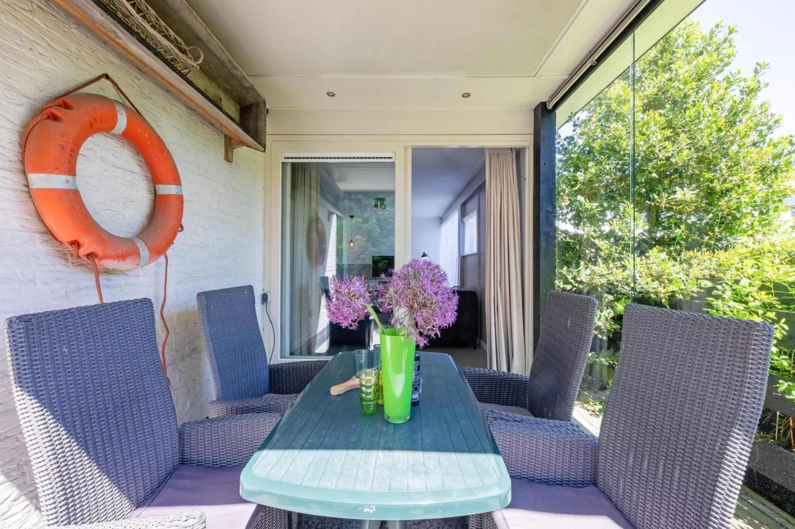 Strandhuys Oester-Terrace balcony