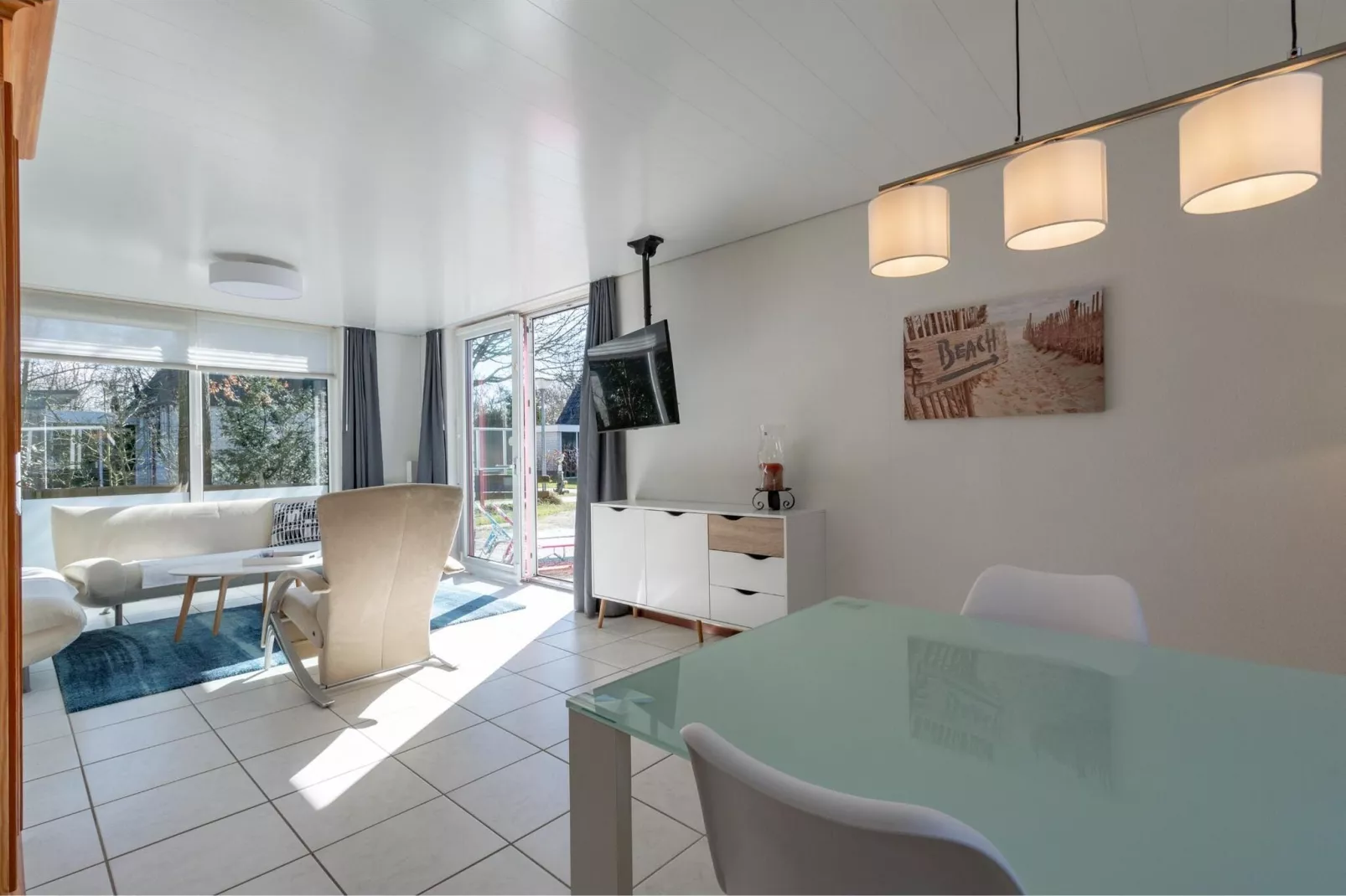 Campanula 52-Dining room
