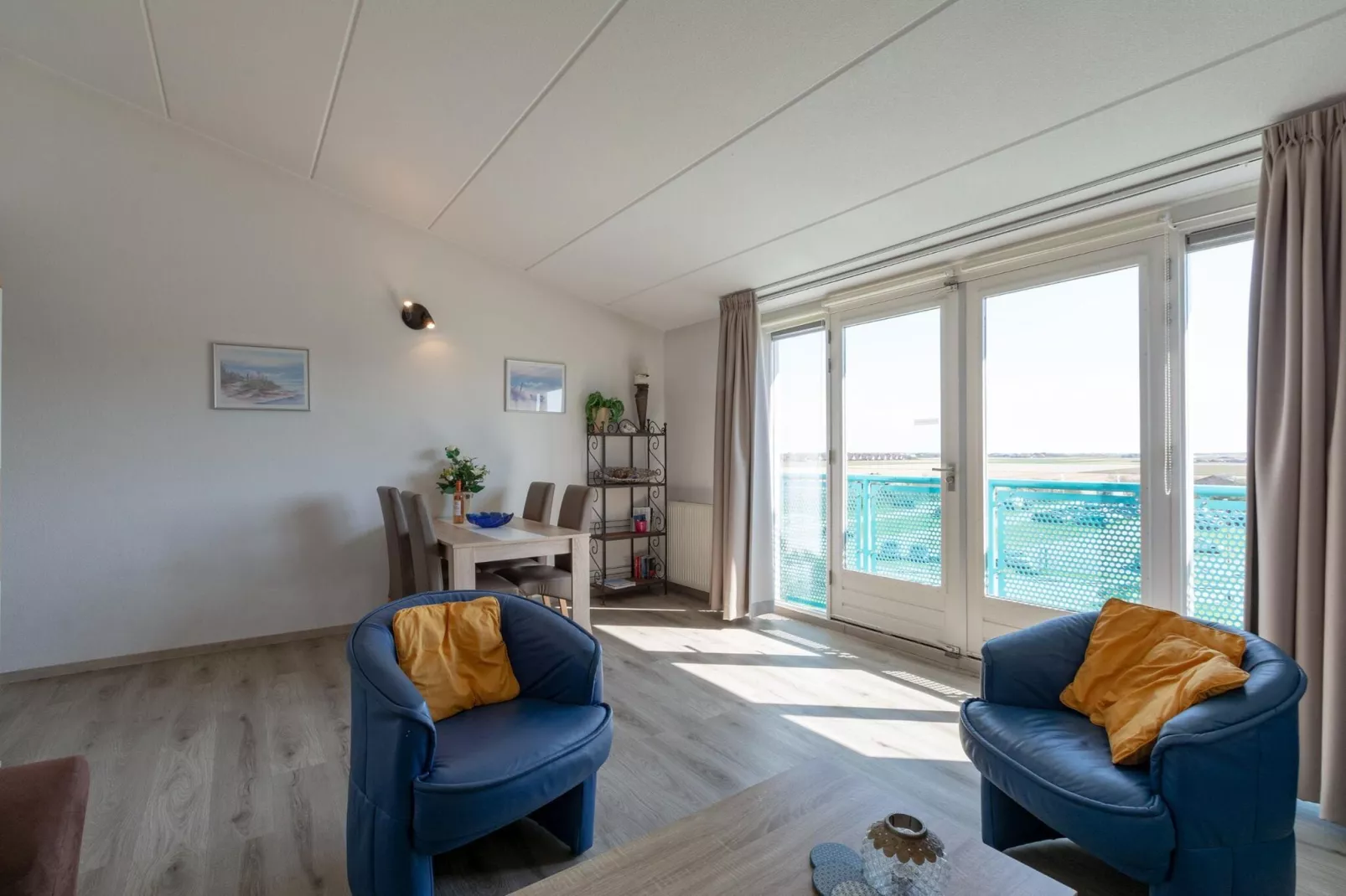 Strandslag 223-Living room