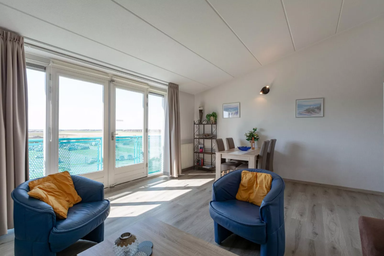 Strandslag 223-Living room