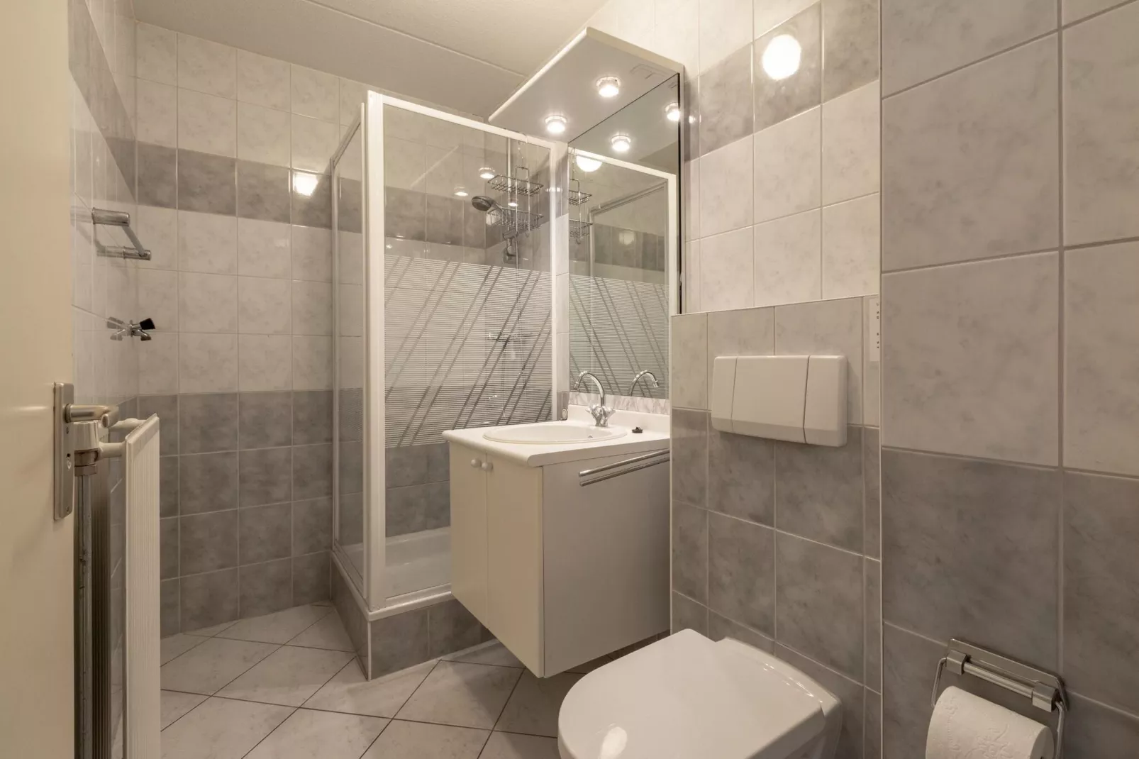 Strandslag 223-Bathroom