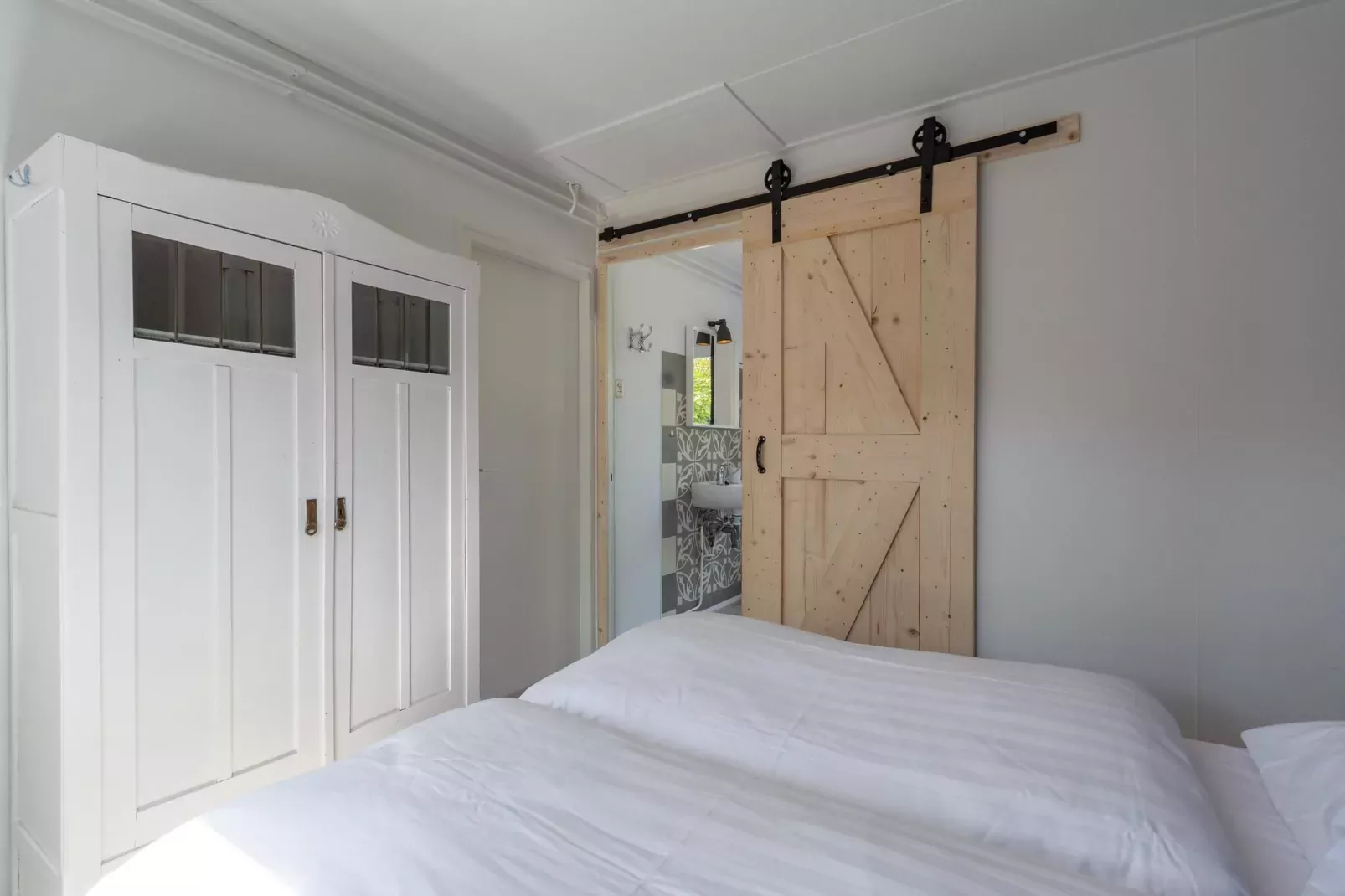 Effe Sprage-Bedroom
