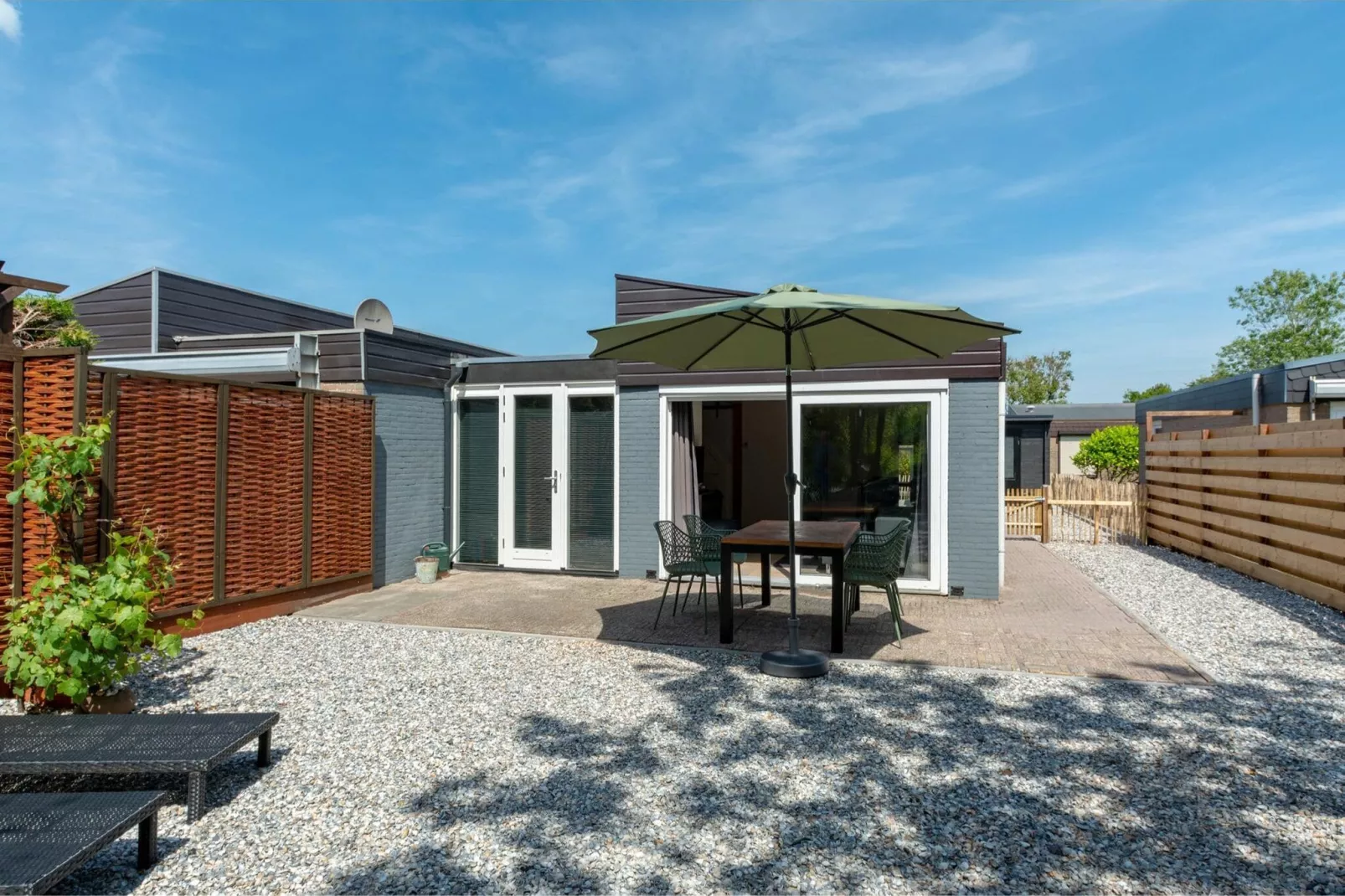 De Blenck 29-Exterior summer