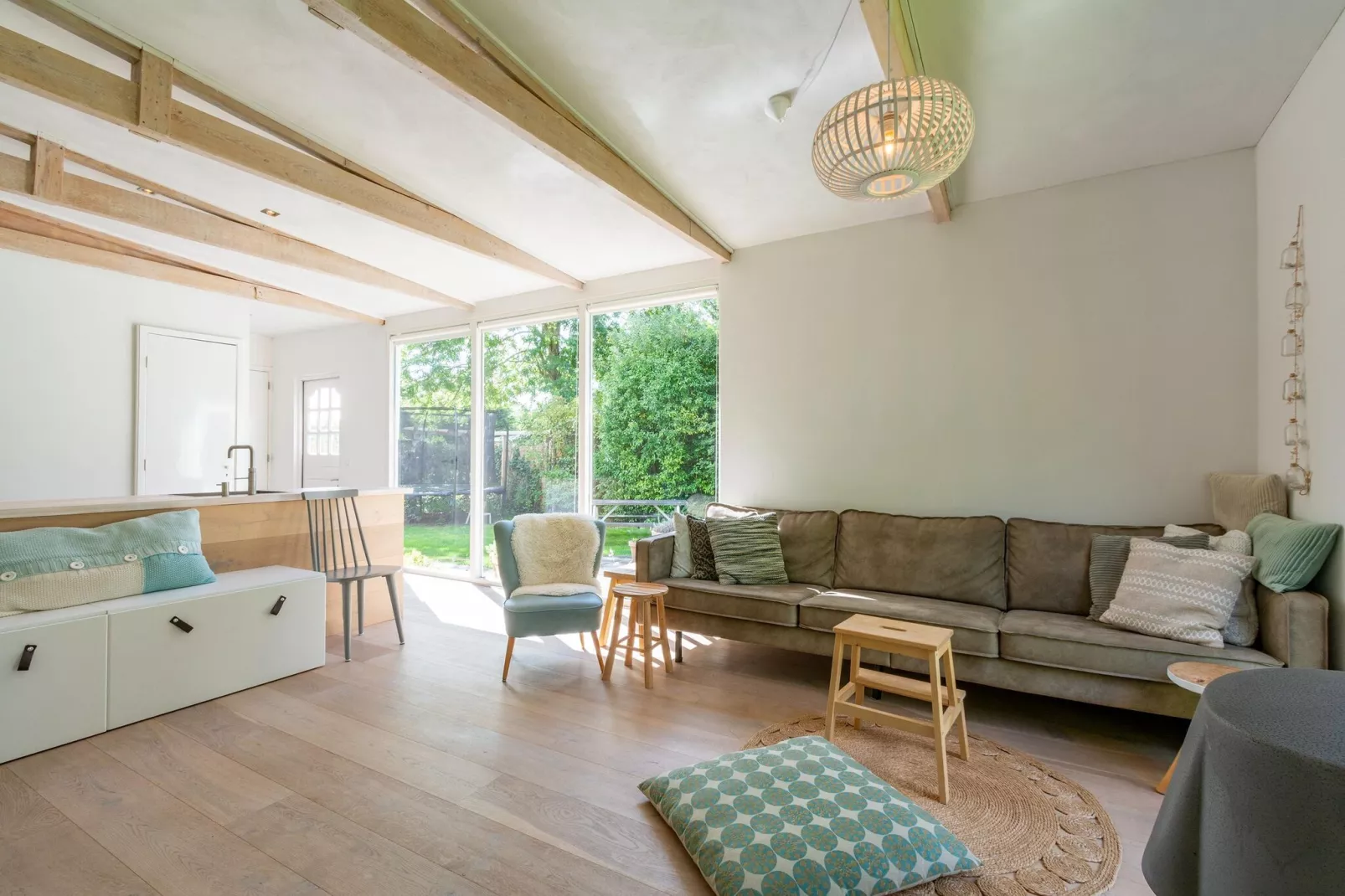 Eureka 109-Living room