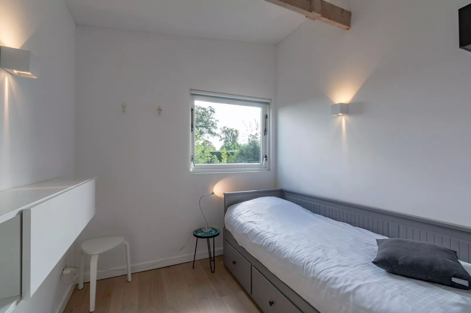 Eureka 109-Bedroom