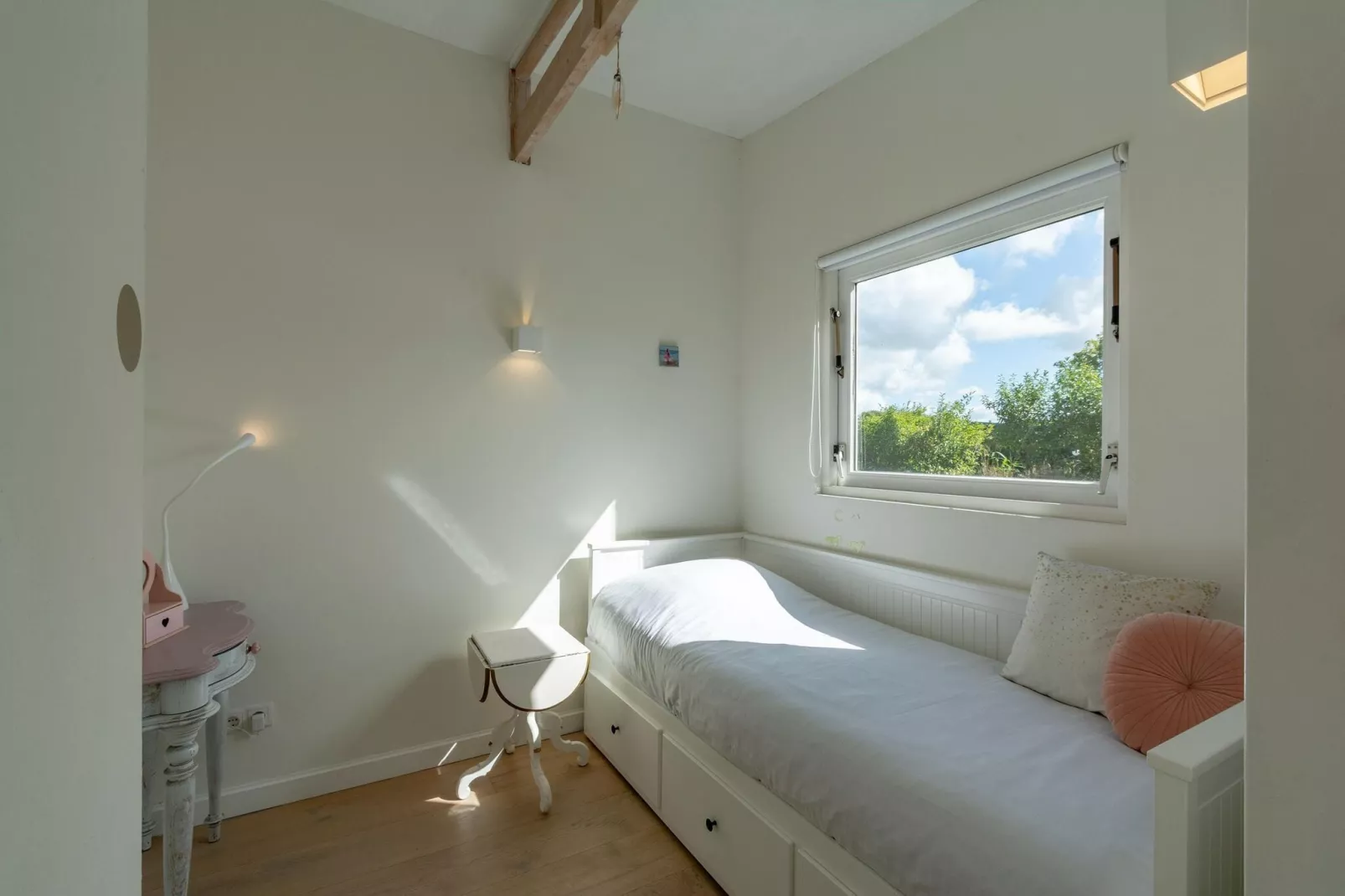 Eureka 109-Bedroom