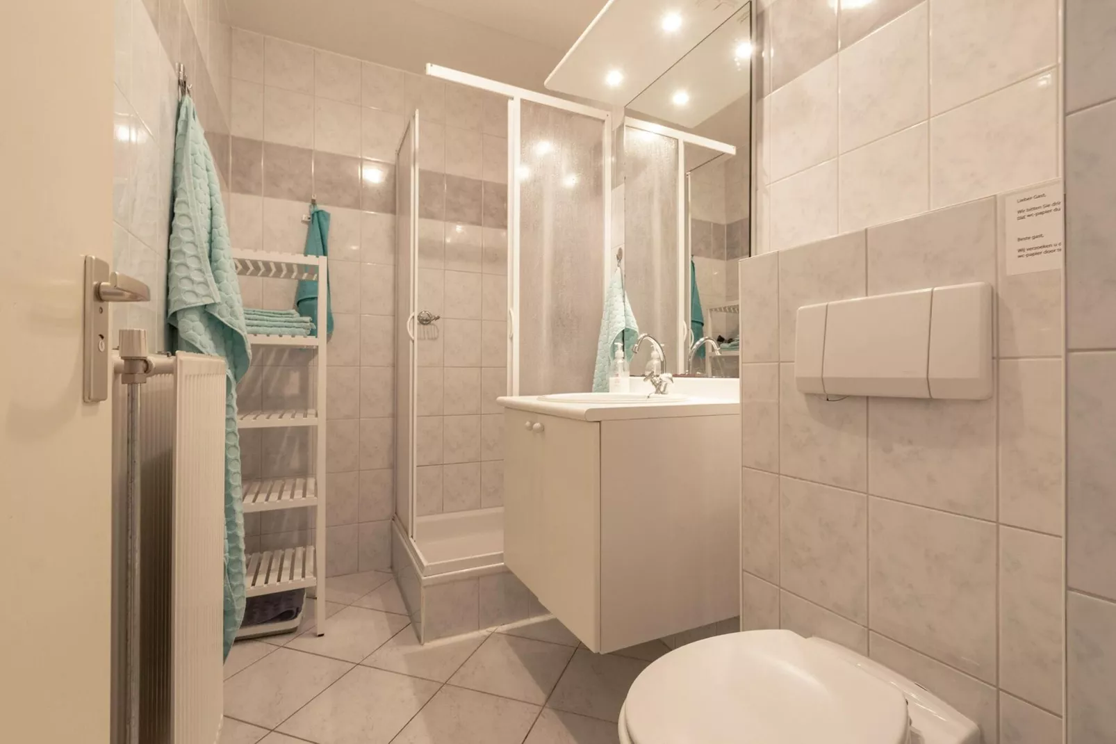 Strandslag 225-Bathroom