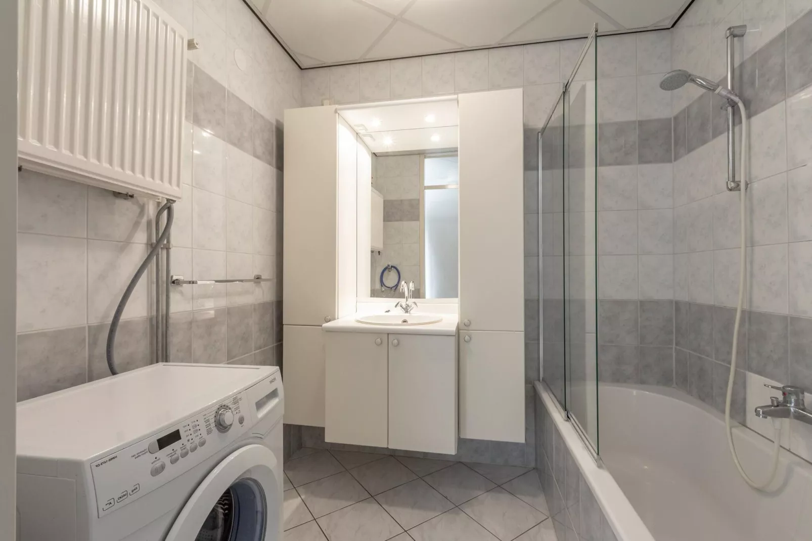 Strandslag 95-Bathroom
