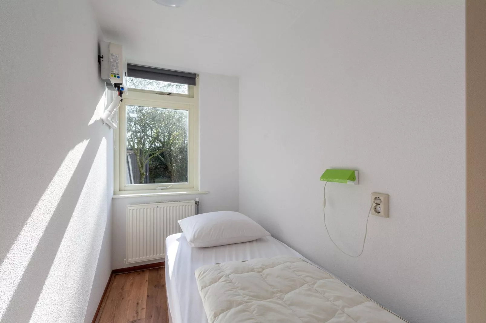 Eureka 83-Bedroom