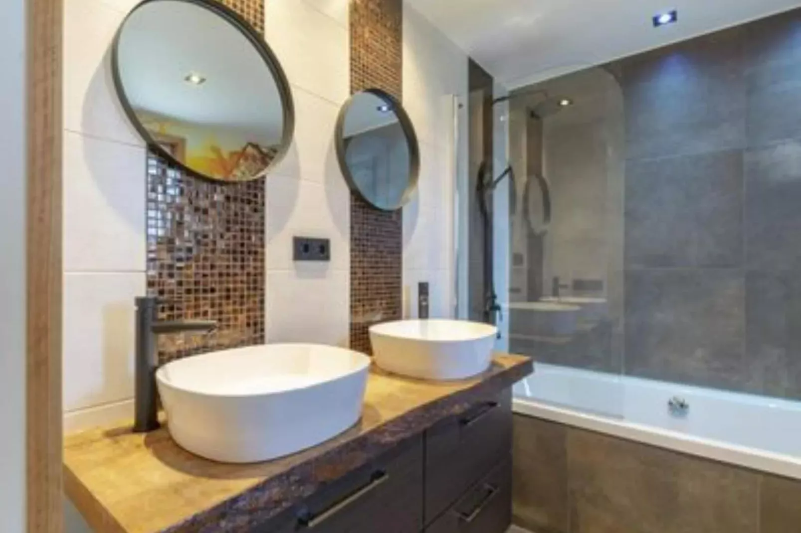Suite Uitwaayer-Bathroom