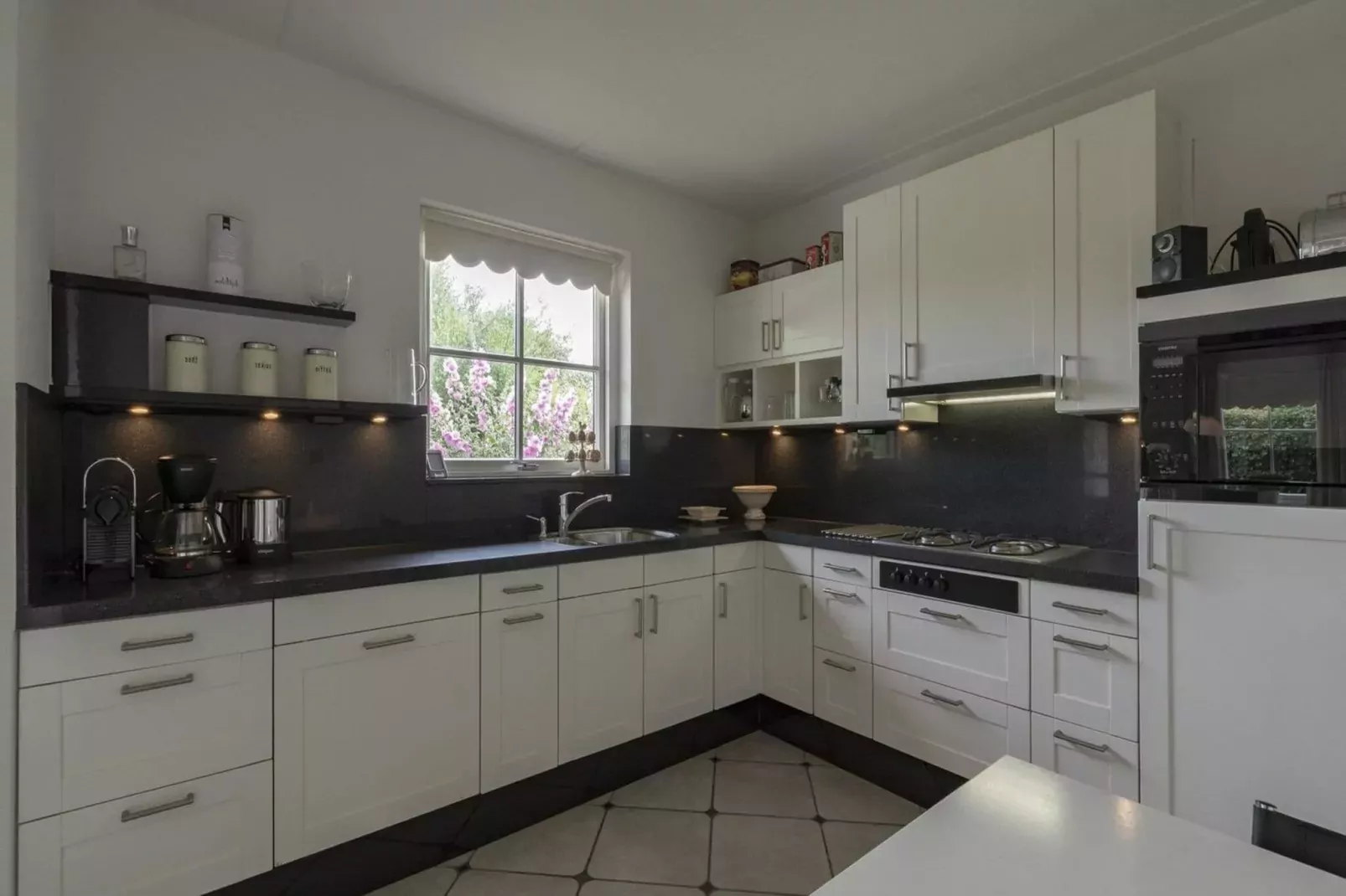 De Buitenplaats 16-Kitchen