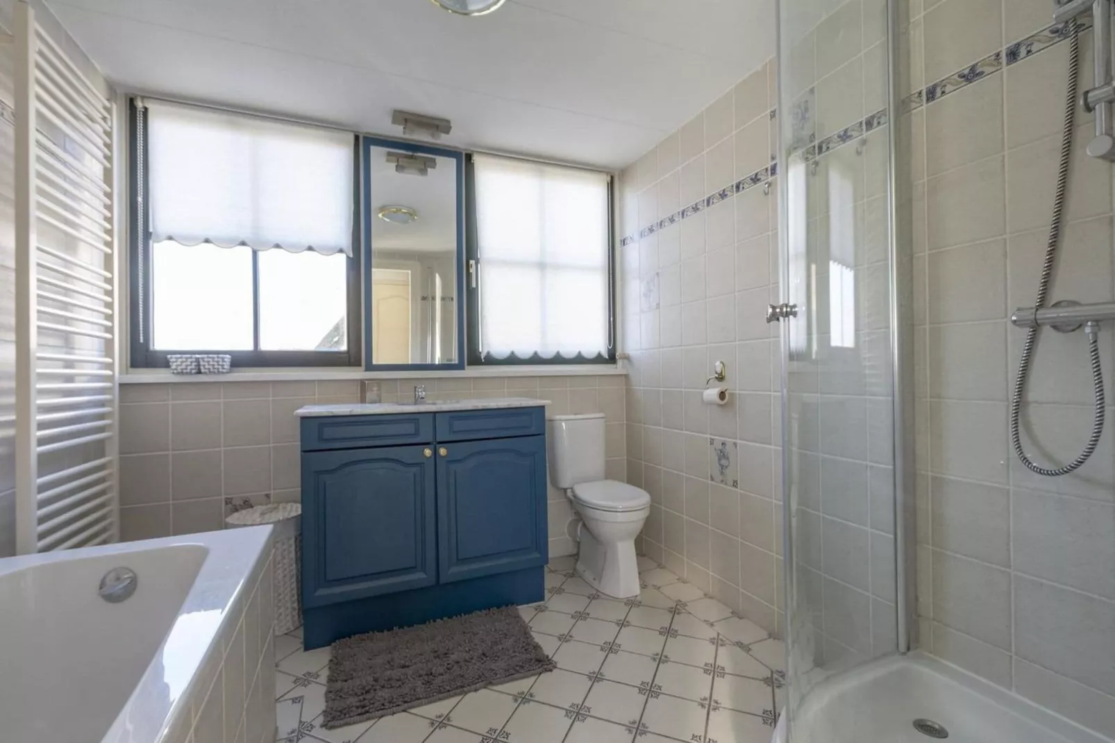 De Buitenplaats 37-Bathroom
