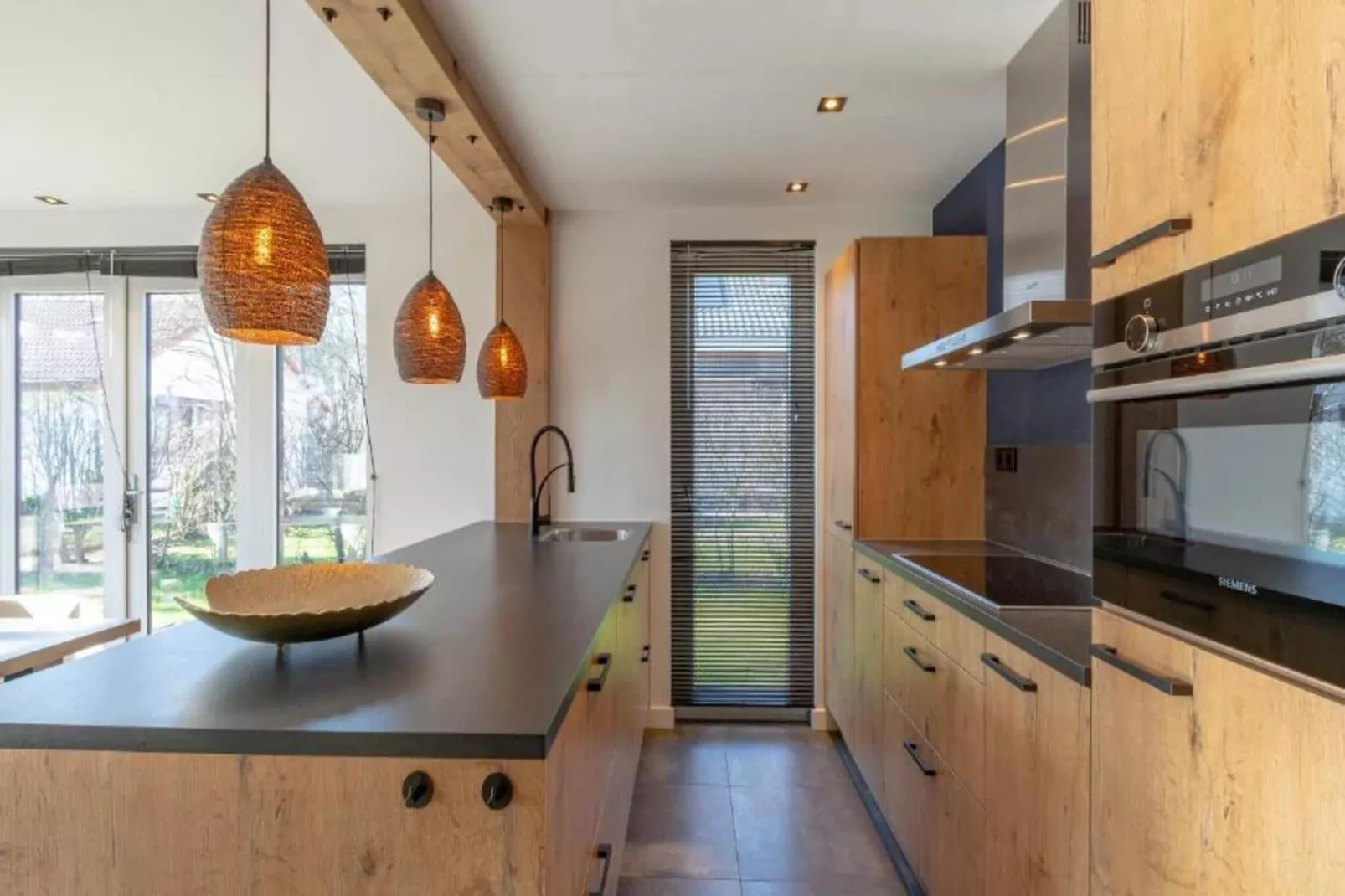 Luxe Villa Keizerskroon - Keizerkroon 63-Kitchen