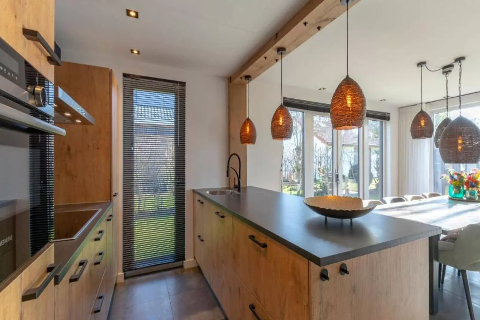 Luxe Villa Keizerskroon - Keizerkroon 63-Kitchen