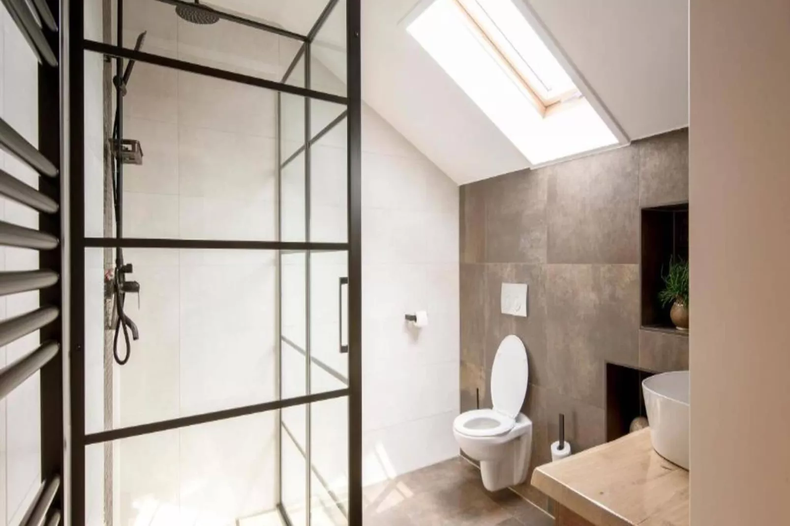 Luxe Villa Keizerskroon - Keizerkroon 63-Bathroom
