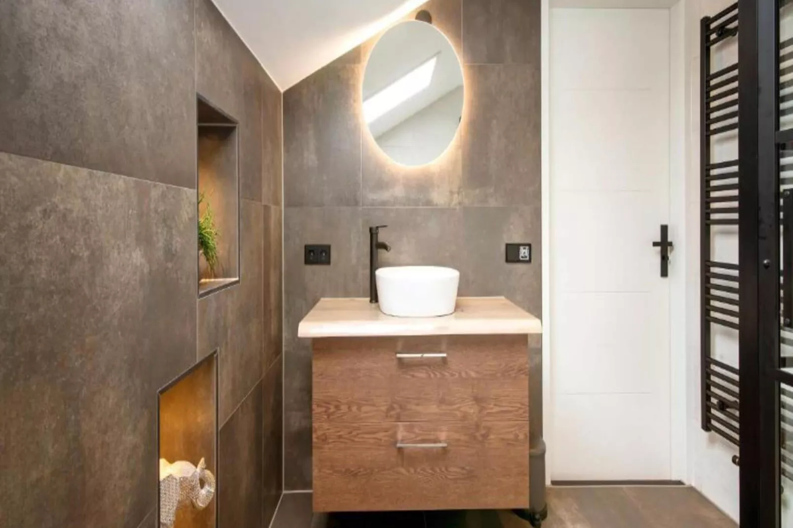 Luxe Villa Keizerskroon - Keizerkroon 63-Bathroom
