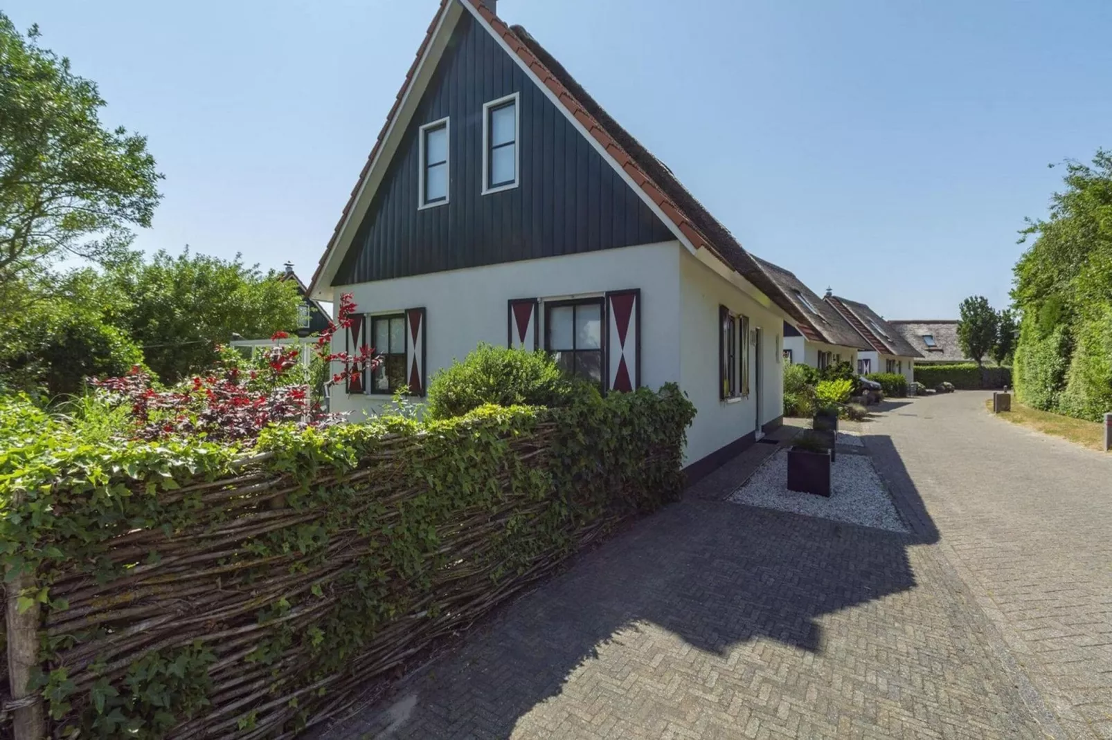De Buitenplaats 62-Exterior summer