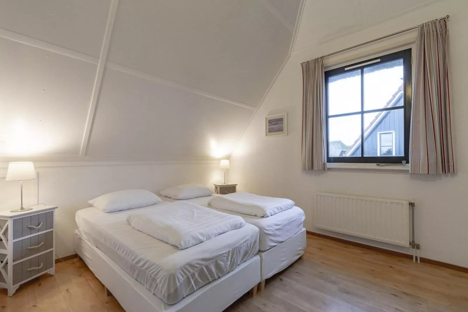 De Buitenplaats 62-Bedroom