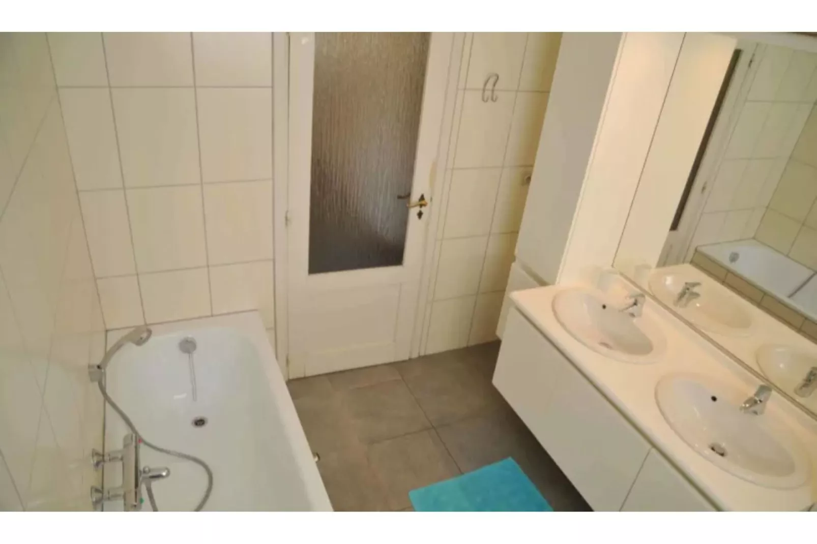 Residence Thier Antoine-Bathroom